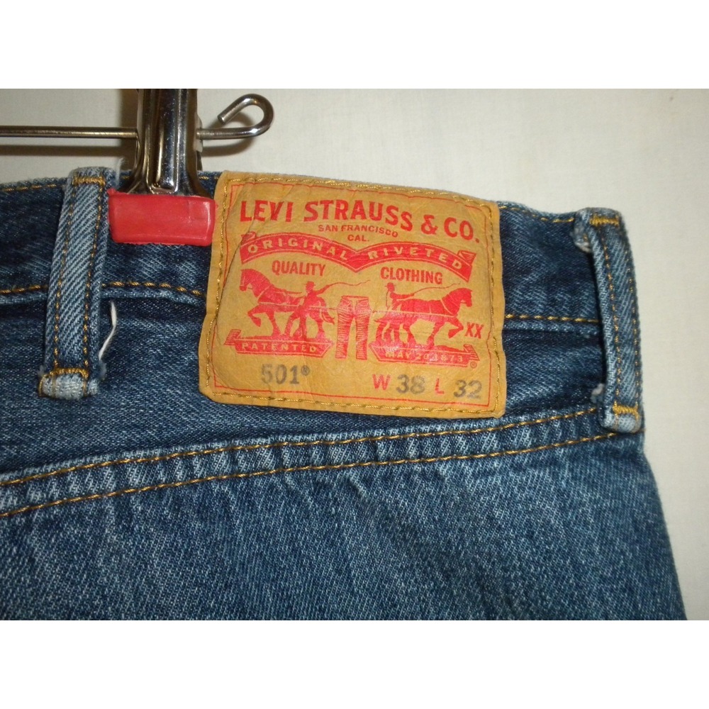 Levi's 501 Jeans Mens 38x32 Blue Denim Button‎ Fly Straight Whiskered Heel Drag - Picture 6 of 14